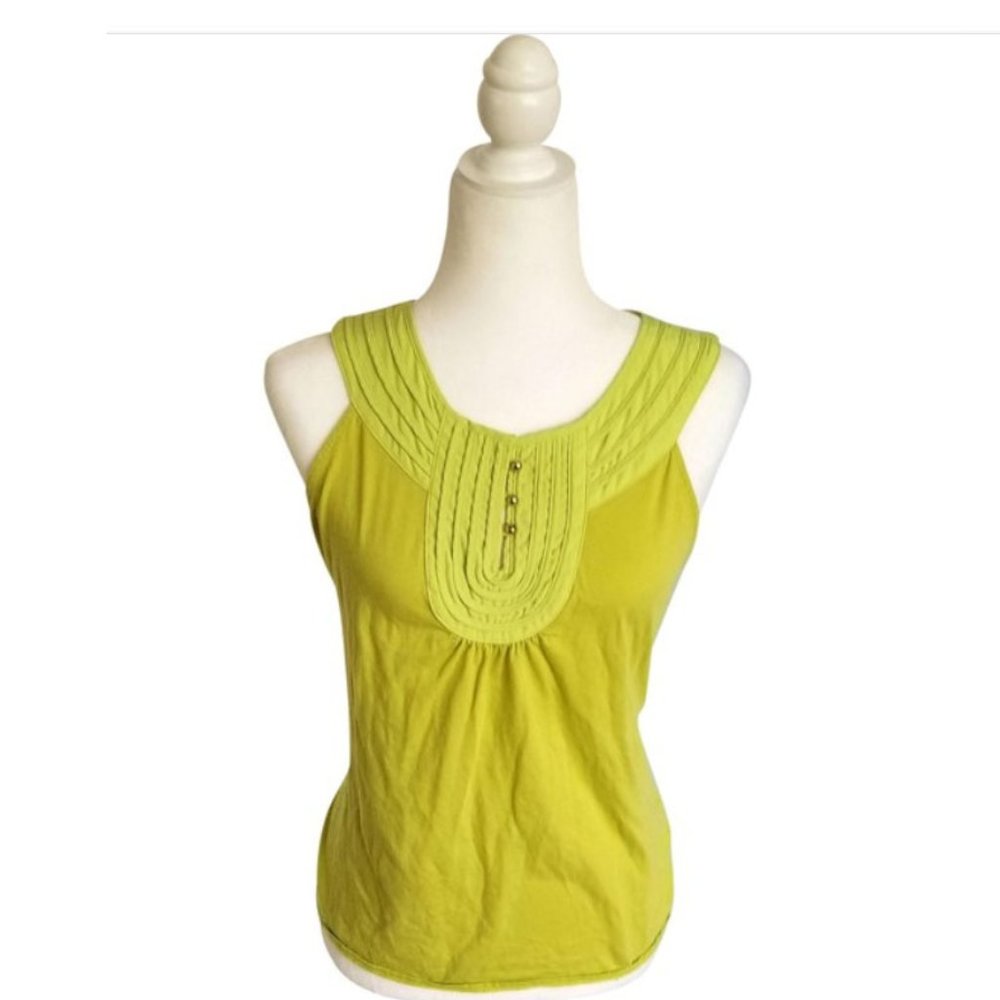 BR Green Tank with Decorative Buttons